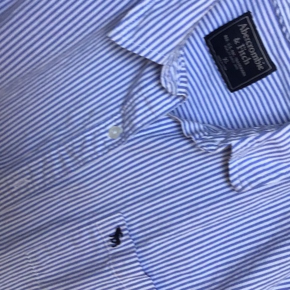 Classic A&F XL button down - Picture 3 of 4